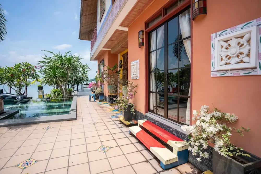 Lost Paradise Resort