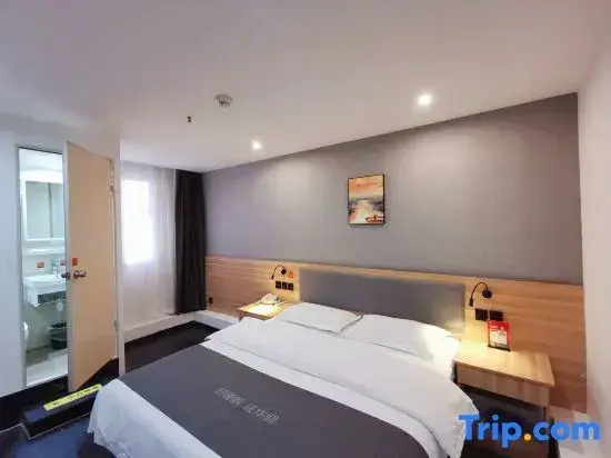 Business Double room (full double bed)