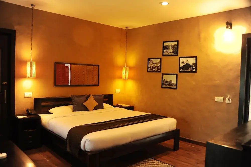 Deluxe Double room with balcony (full double bed)