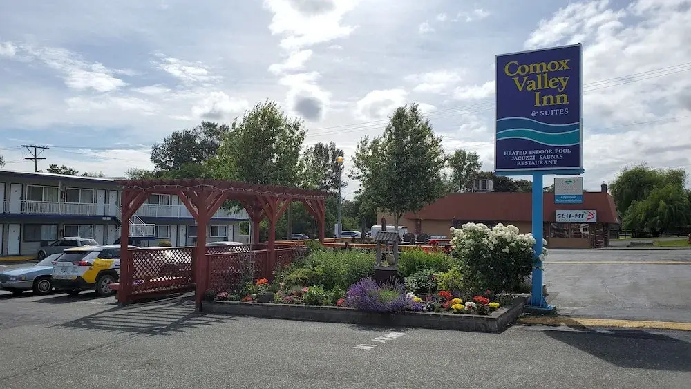 Comox Valley Inn & Suites