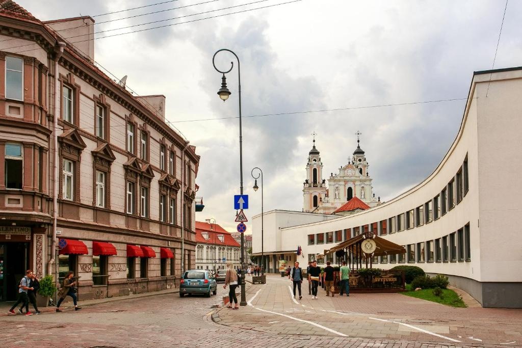 #stayhere - Spacious 2BDR Two Floor I Heart of Old Town