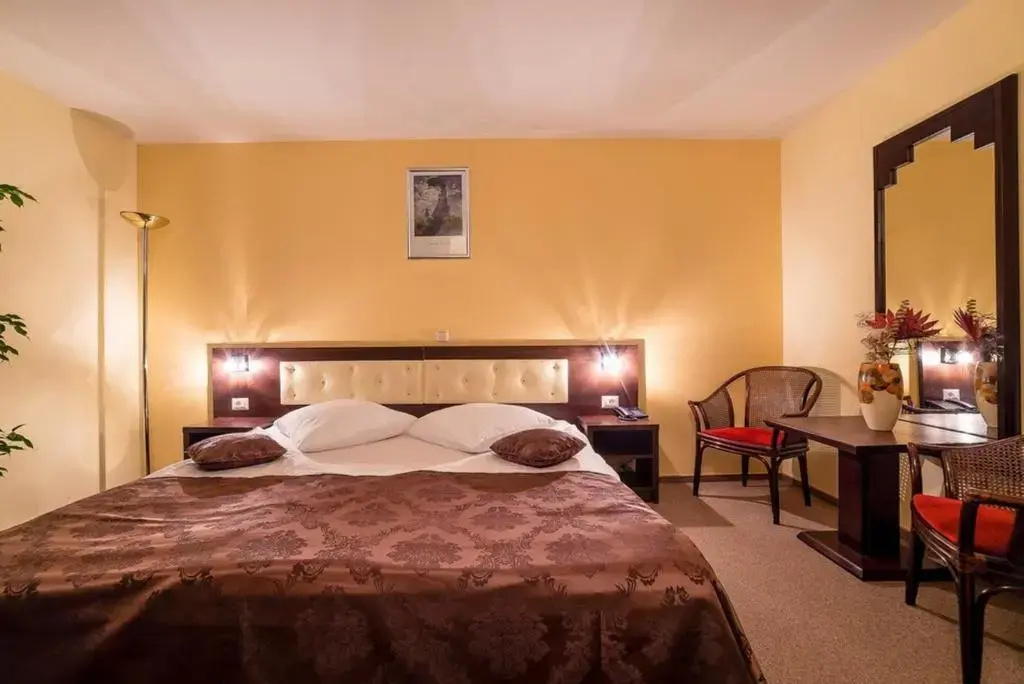 Neon Hotel - Chambres