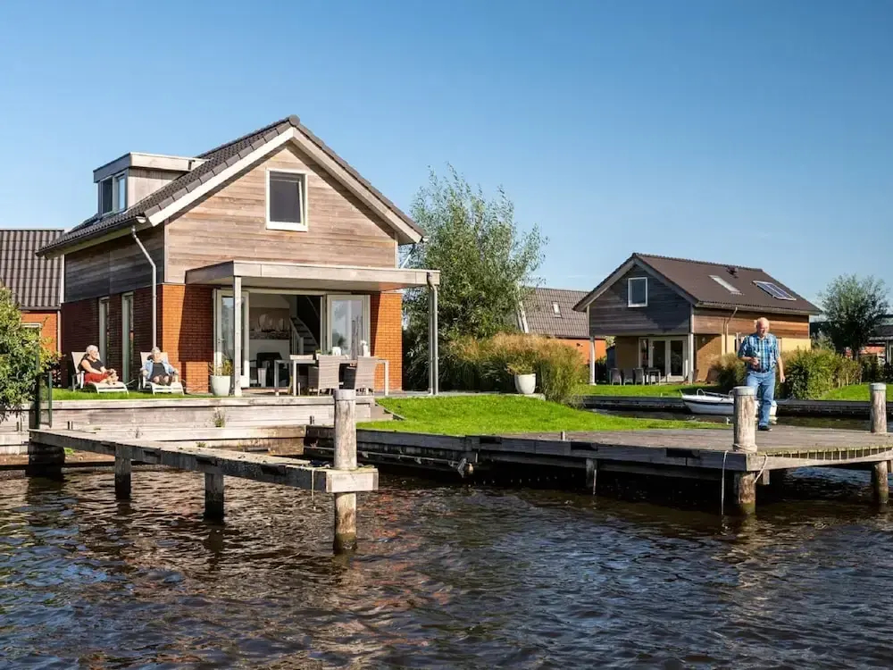 Modern Holiday Home With A Terrace By Water
