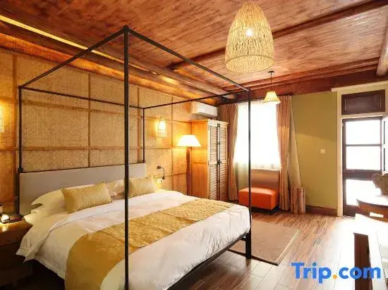 Standard Double room with view (full double bed)