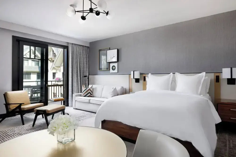 Deluxe Double room (full double bed)