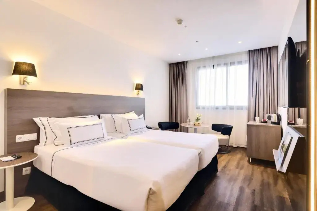 Supreme Double room (full double bed)
