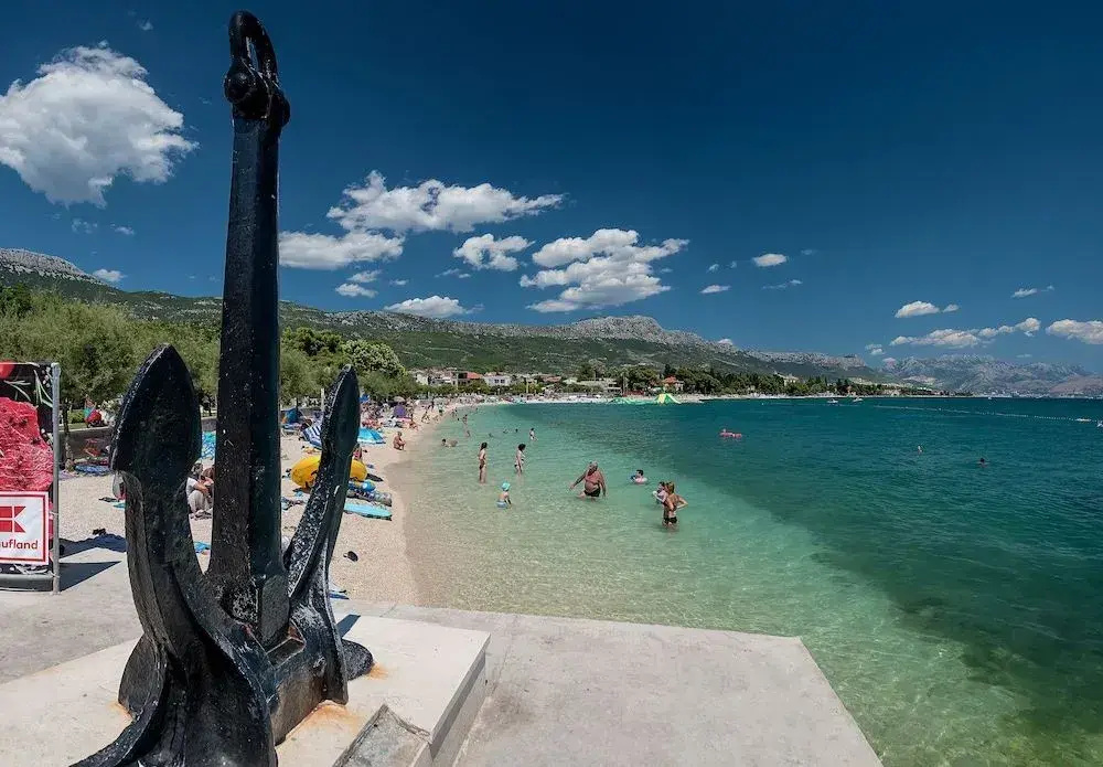 Beach & Waterfront
