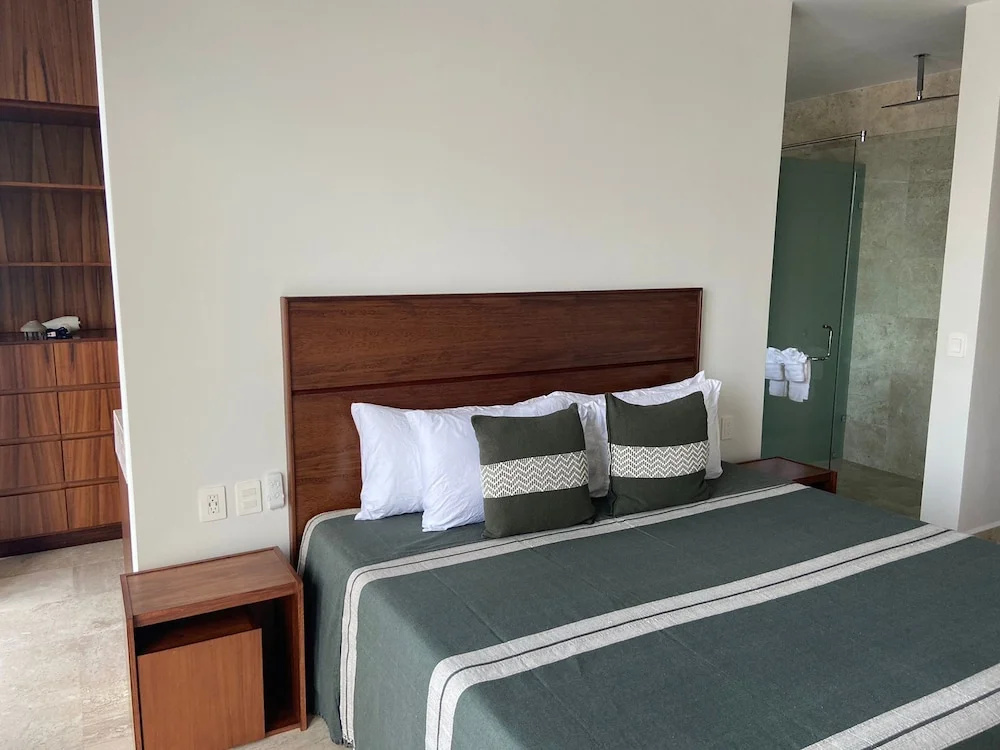 Francisca Luxury Suites - Adults Only 2