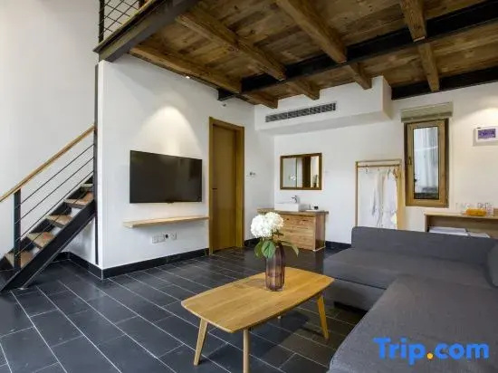 Standard Double Duplex room with courtyard view (full double bed)