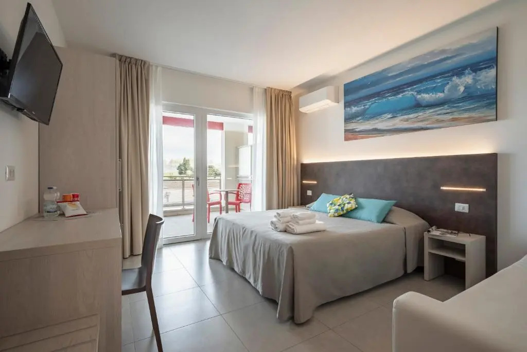 Standard Double room (full double bed)