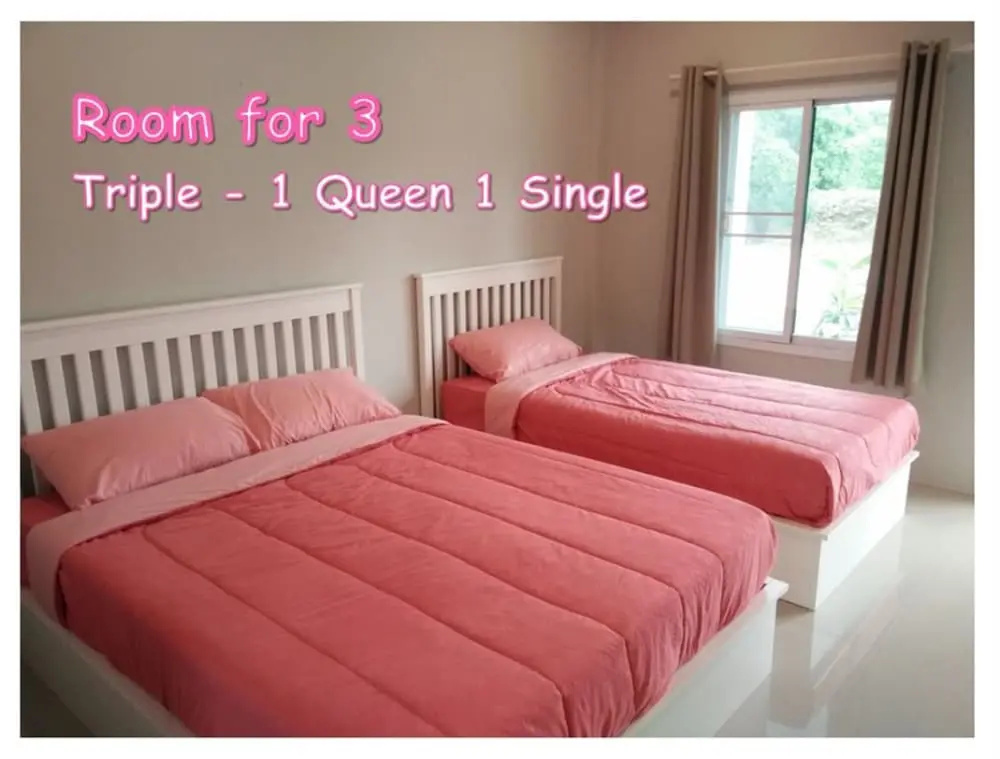 Standard Triple room