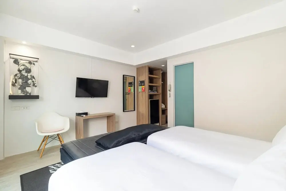 Deluxe Double room with balcony (twin beds)