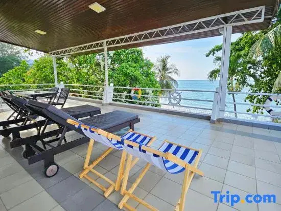 Little Heaven by Sky Hive, A Beach Front Bungalow