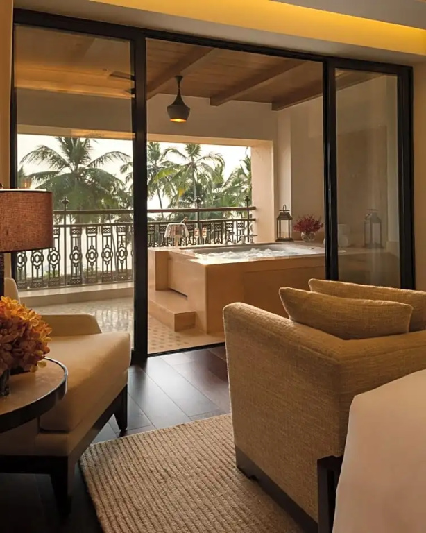 Grand Executive Suite with balcony