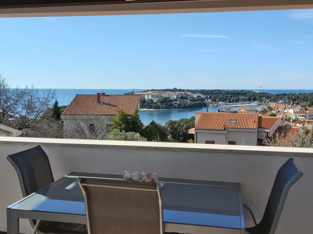 Apartments Romina- 50m from the Sea