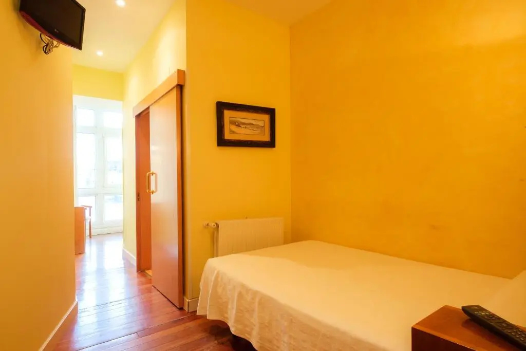 Standard Double room with sea view (full double bed)