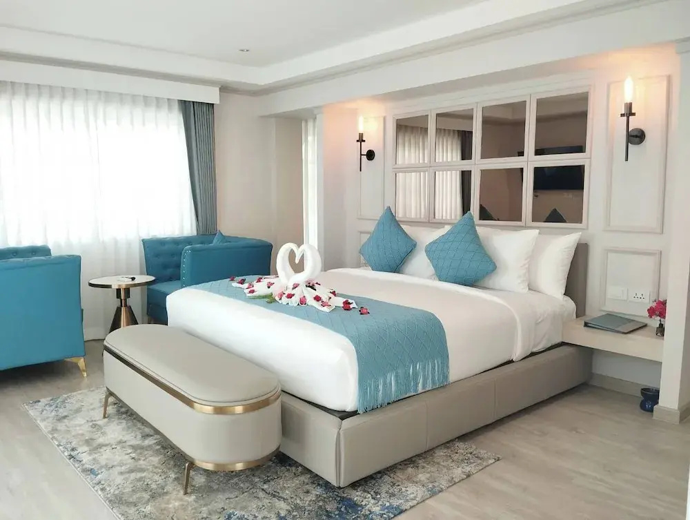 Grand room