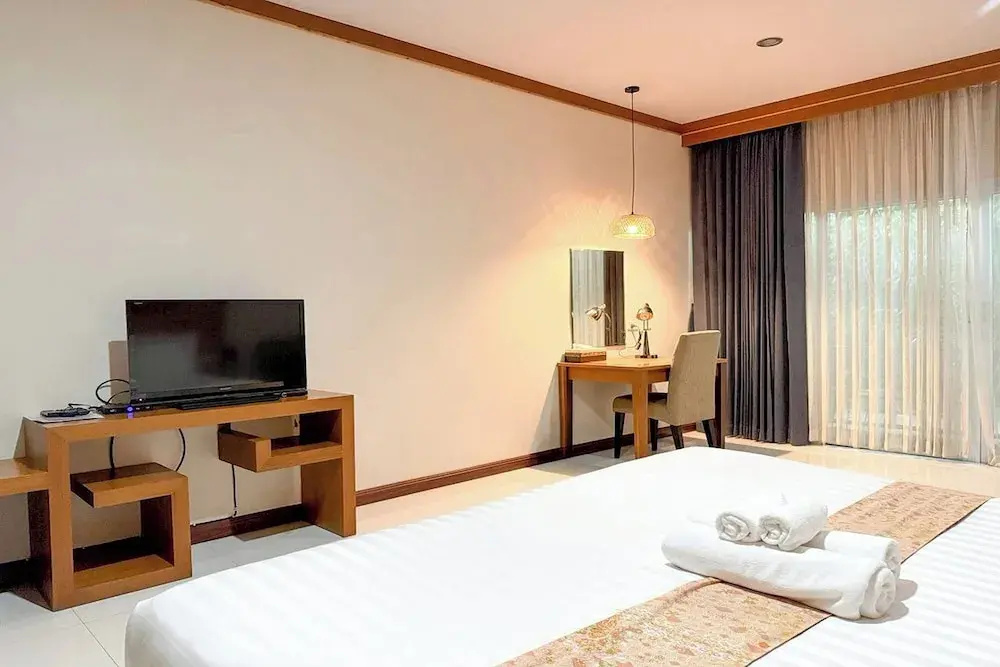 Standard Double room with balcony (full double bed)