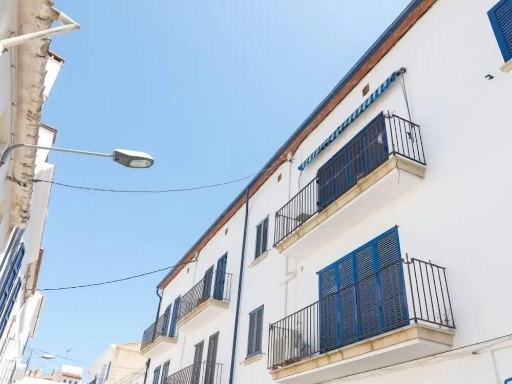 Family flat with parking near beach