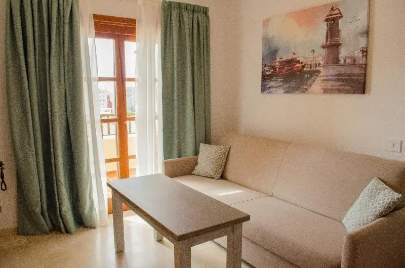 Klayman Olivina Aparthotel - Chambres