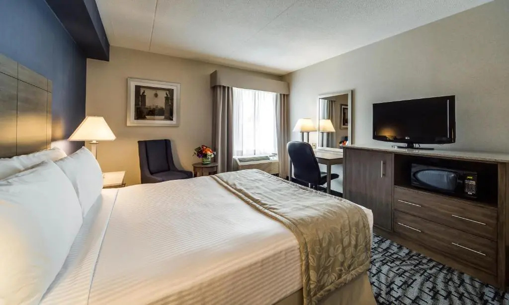 Monte Carlo Inn Oakville Suites - Chambres