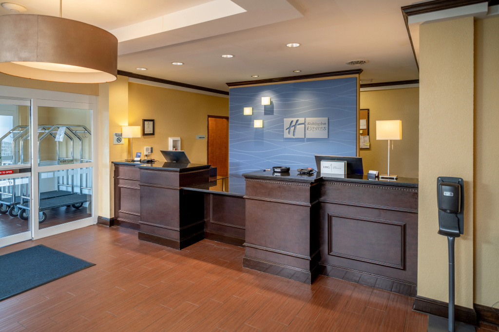 Holiday Inn Express & Suites Lebanon by IHG
