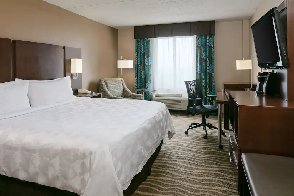 Holiday Inn & Suites Overland Park West by IHG - Chambres