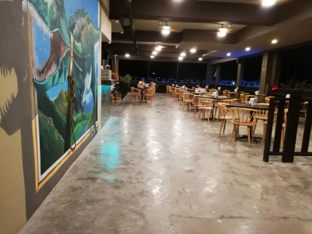 Food & Beverage
