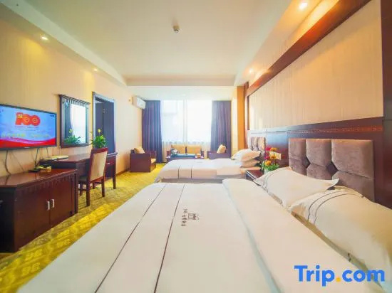 Deluxe Quadruple Suite