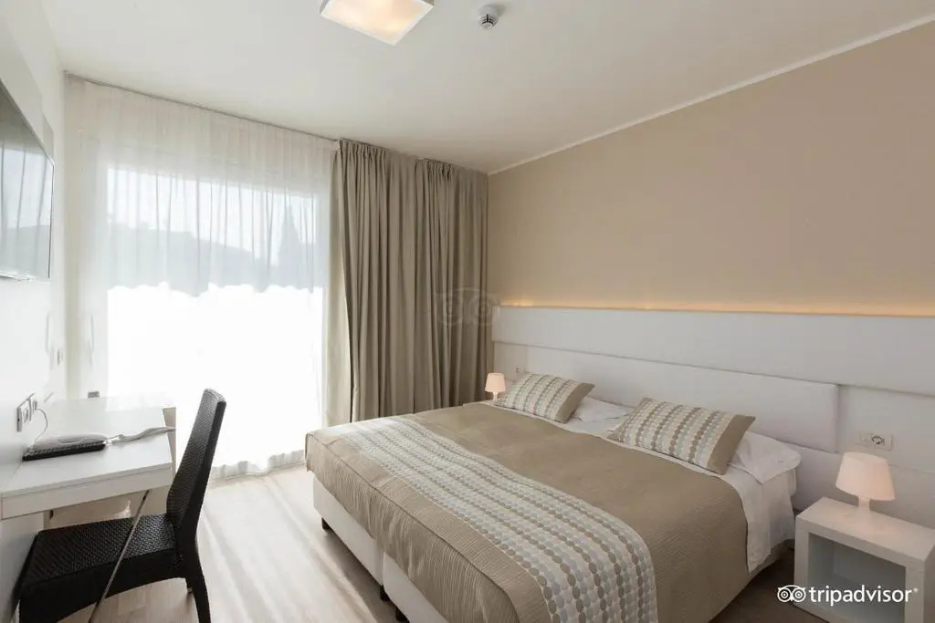 Superior Double room (full double bed)