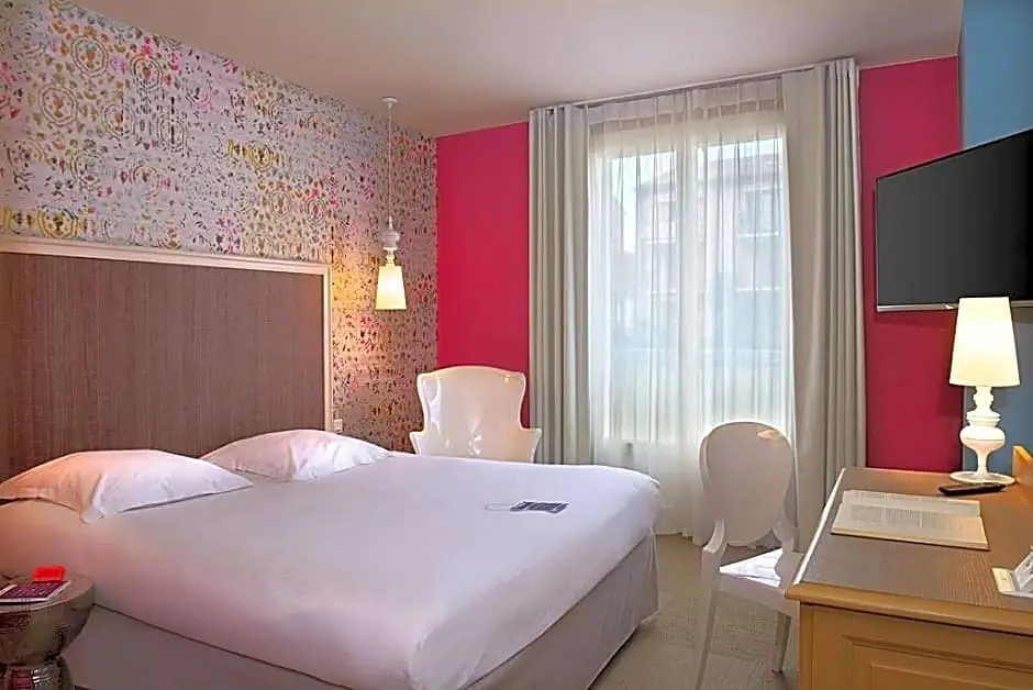Privilege room