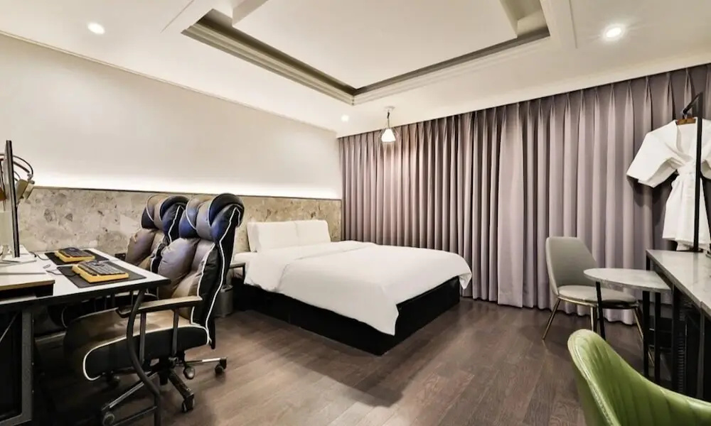Superior room