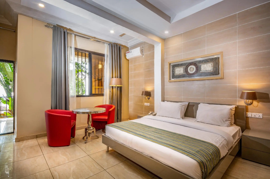 Executive Double room (full double bed)