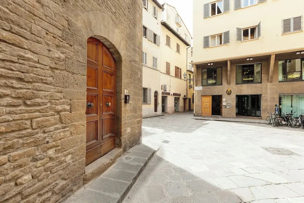 Salterelli Apartments by Mamo Florence