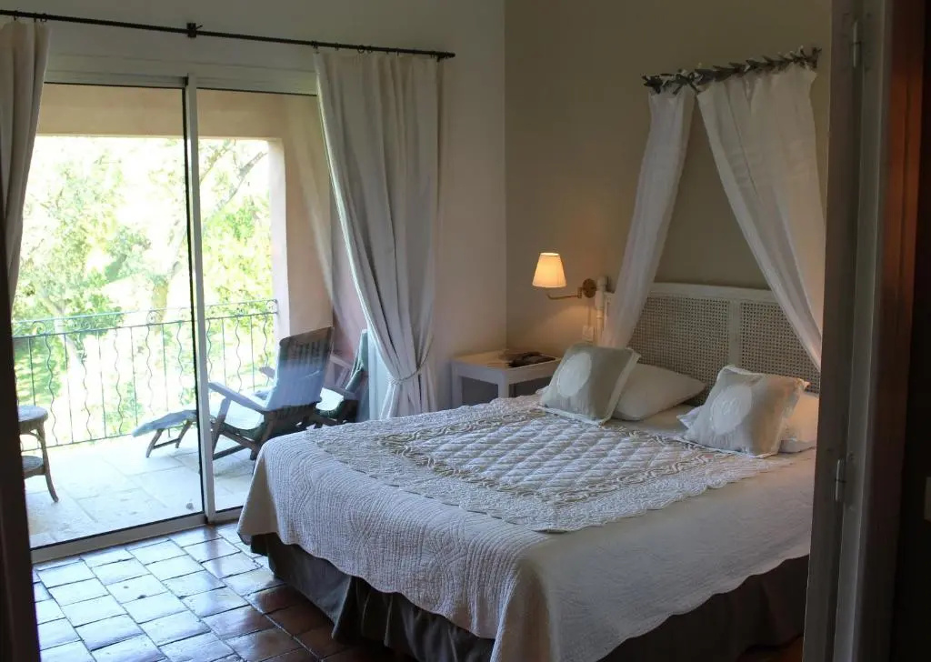 Classic Double room (full double bed)