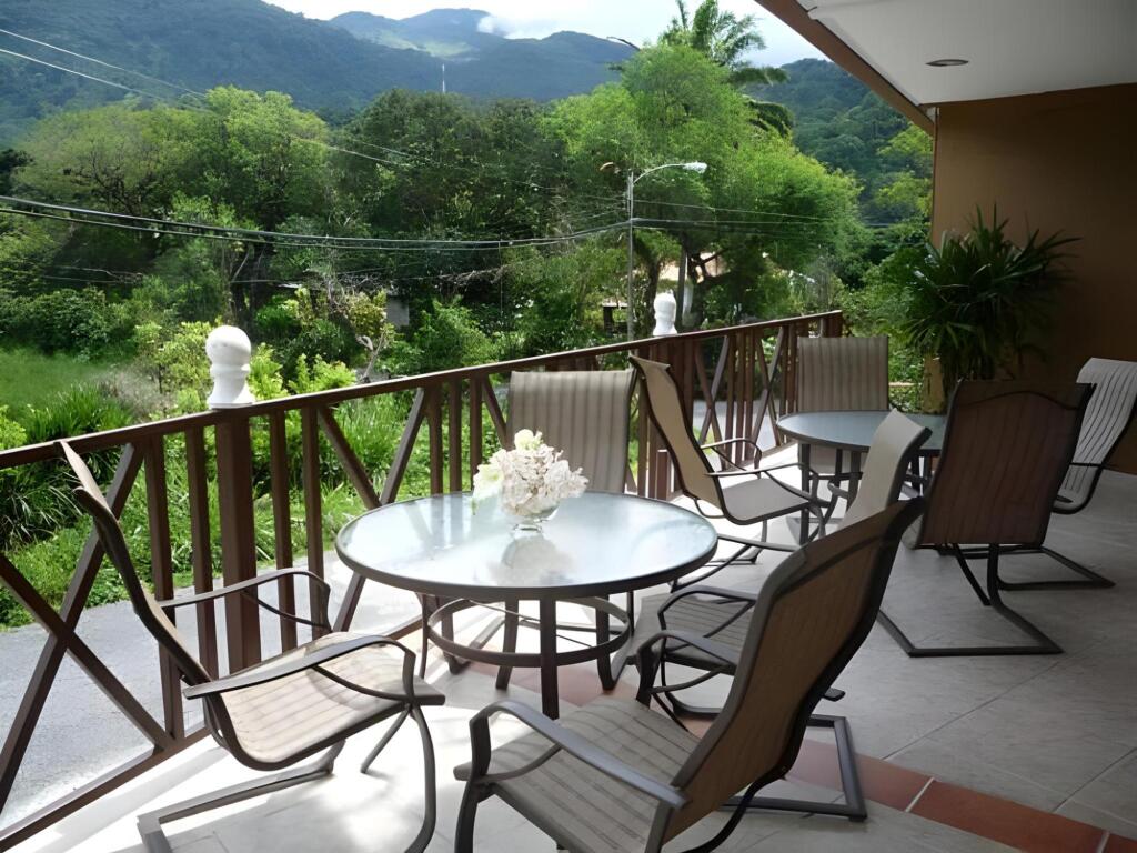 Hotel La Casa De La Abuela by null