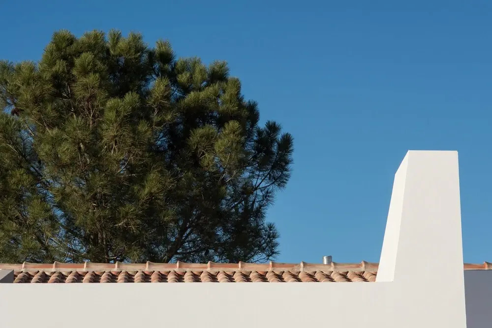 Craveiral Farmhouse By Belong