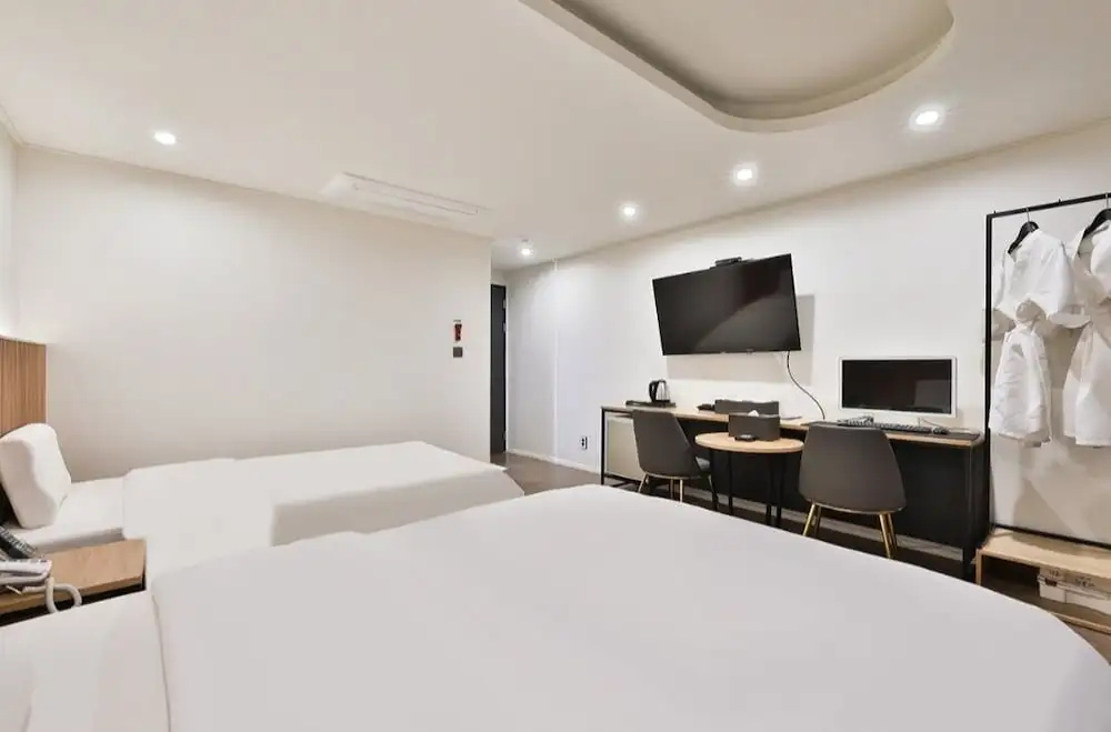 Standard Double room (twin beds)