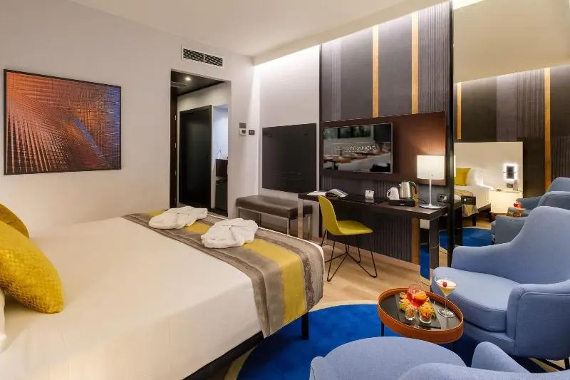 Двухместный номер Deluxe 2 отдельные кровати в Savhotel