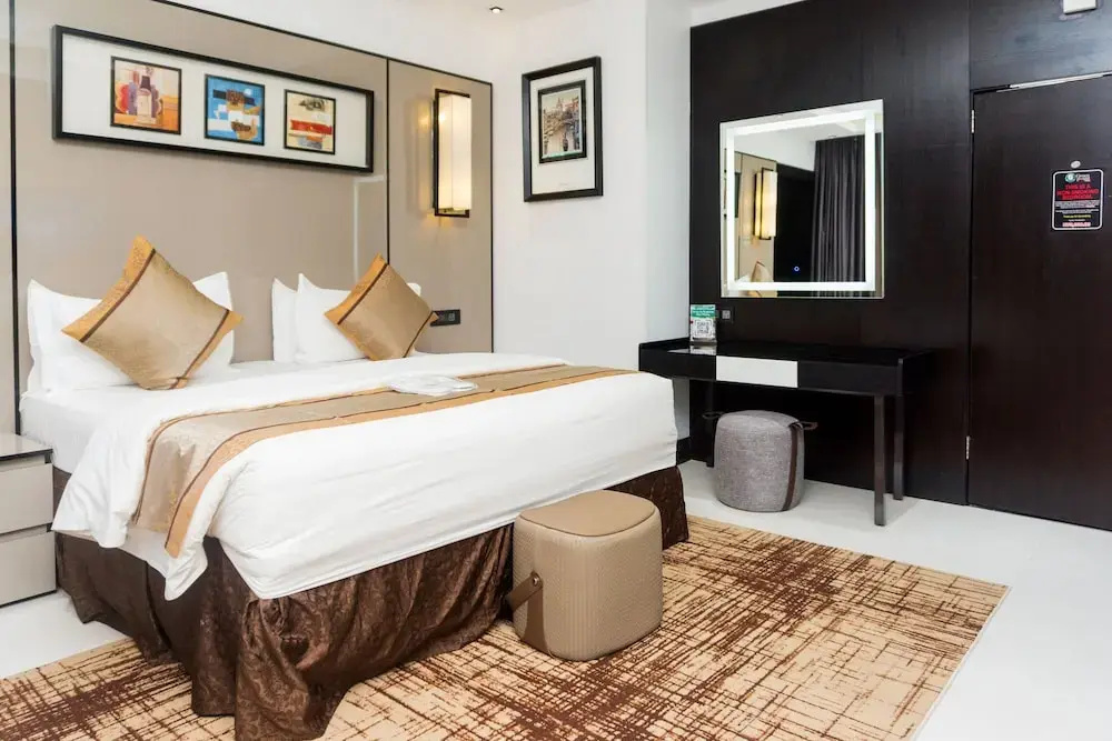 Classic Double room (full double bed)
