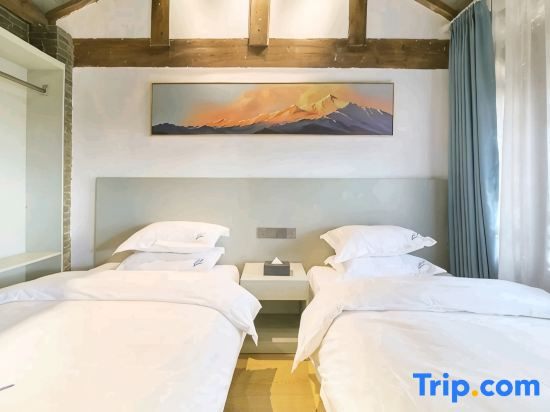 Standard Double room with courtyard view (twin beds)