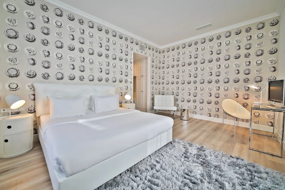 Friday Hotel - Chambres