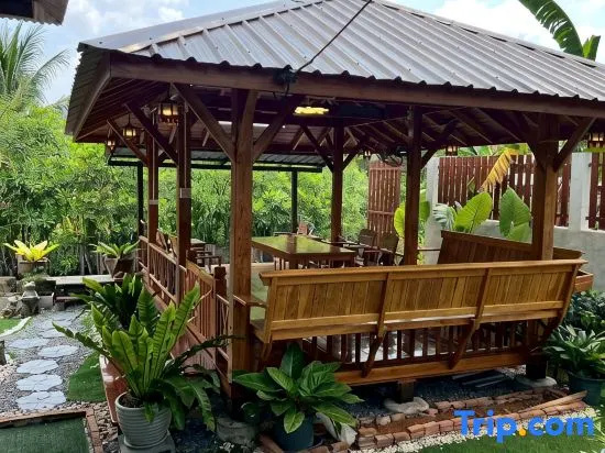 Doungploy BaanruenThai Homestay