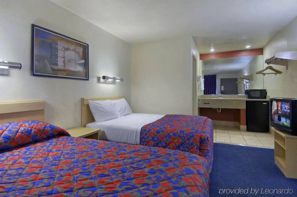Red Roof Inn Stockton - фото 25
