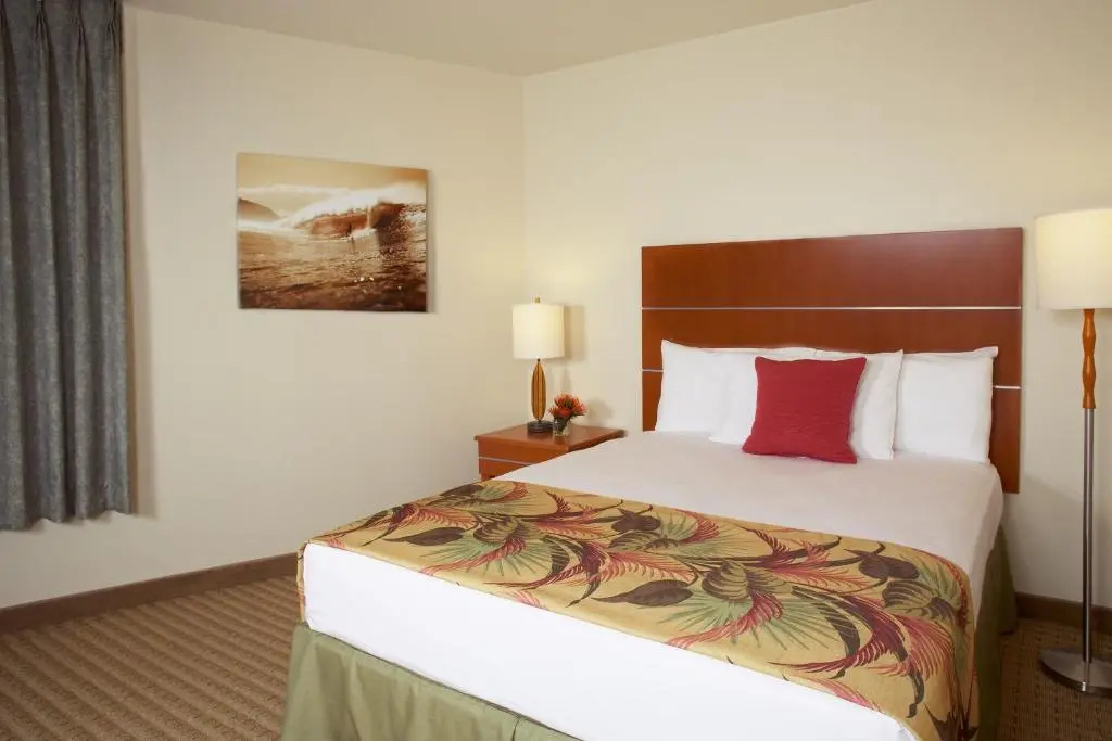 Romer House Waikiki - Chambres