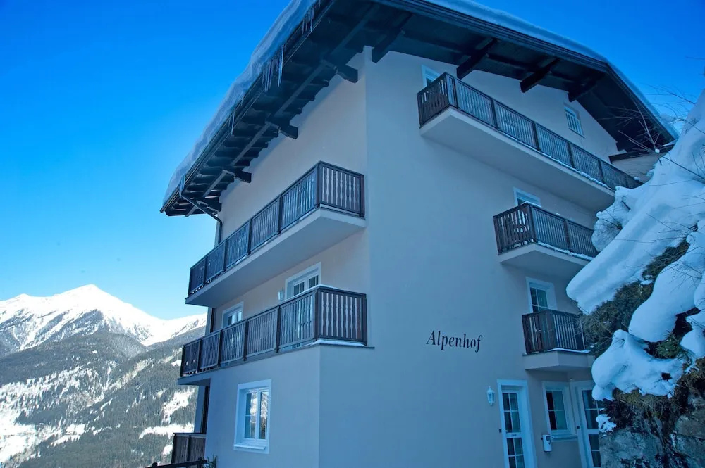 Apartment Bad Gastein Near Ski Slopes