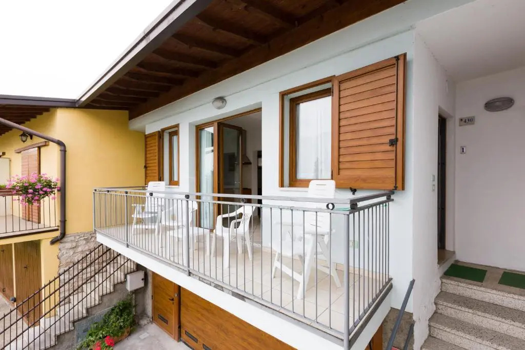 Balcony & Terrace