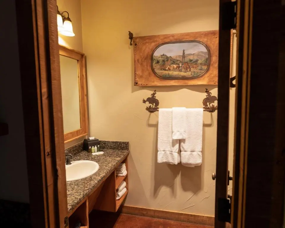 Standard room with mountain view