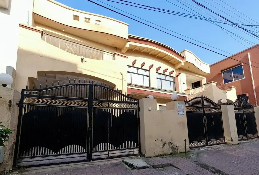 Room-charming B&B in Rawalpindi Male ONL