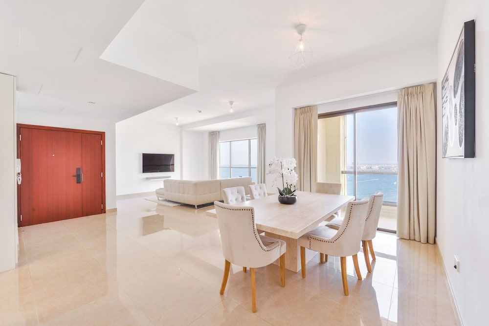 Deluxe 3plus1BR JBR - Sea View - Balcony — фото